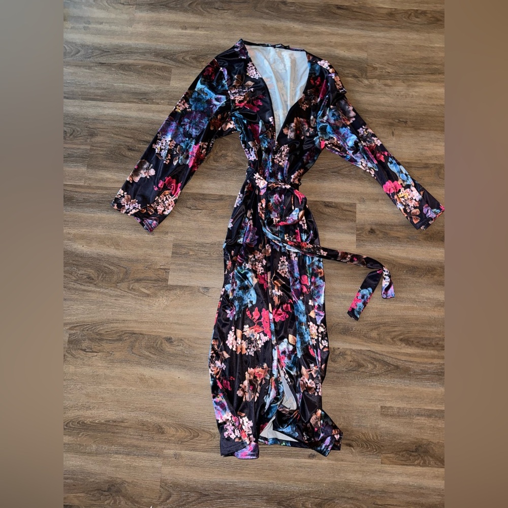 Floral Kimono Robe boohoo small satin soft sexy cute lingerie